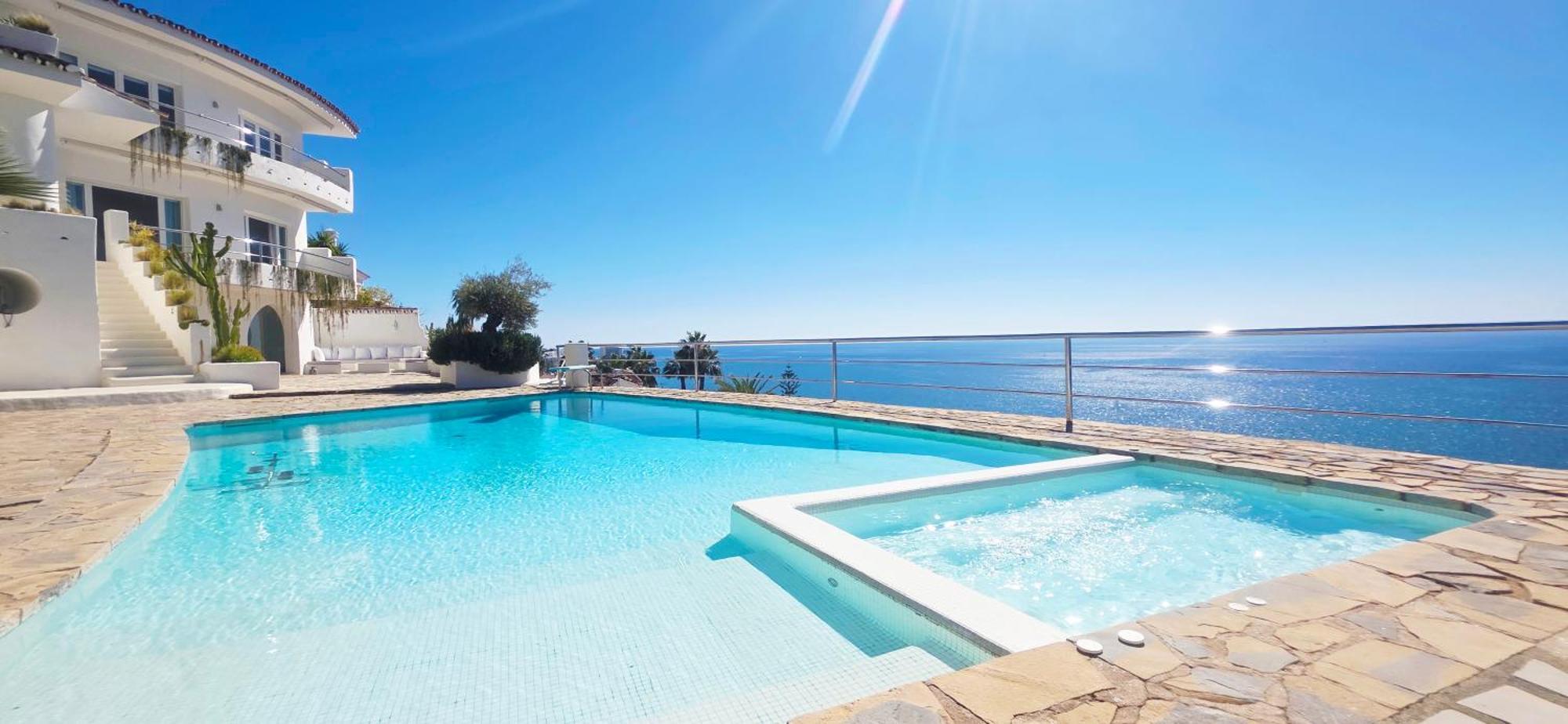 R7- Luxury With Ocean Views